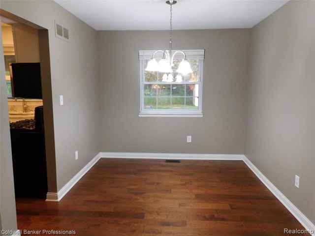 5726 Marble Drive, Troy, MI 48085
