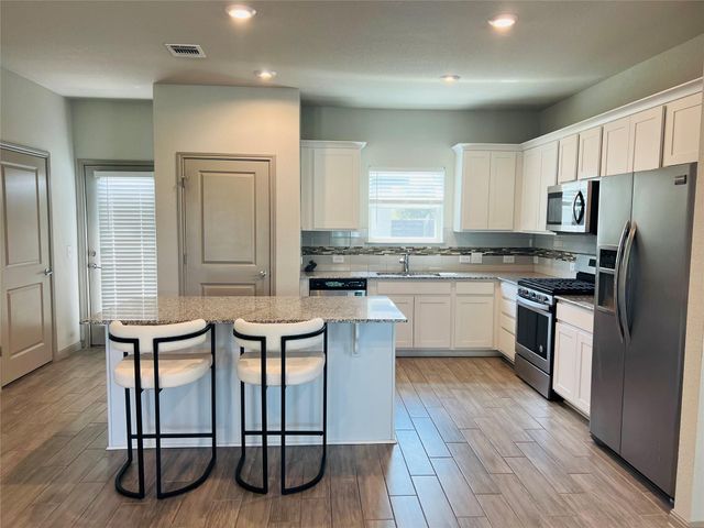 5709 Charles Merle DR B, Austin, TX 78747