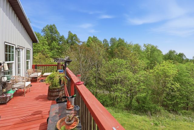 1757 Buckeye Rd, Fayetteville, TN 37334