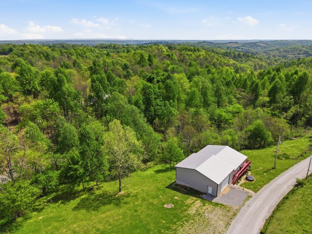 1757 Buckeye Rd, Fayetteville, TN 37334