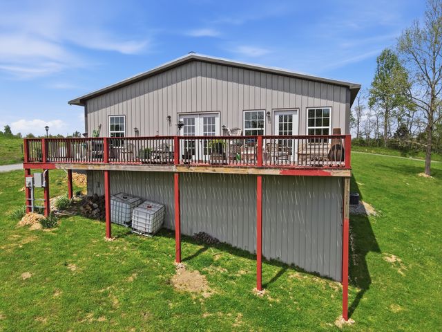 1757 Buckeye Rd, Fayetteville, TN 37334