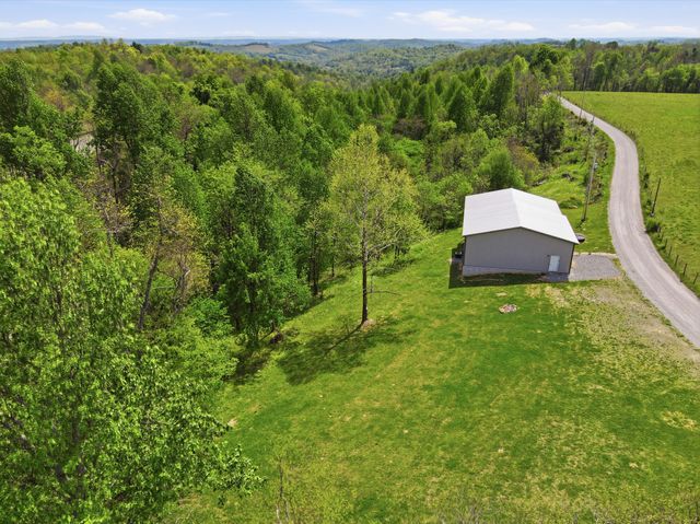 1757 Buckeye Rd, Fayetteville, TN 37334