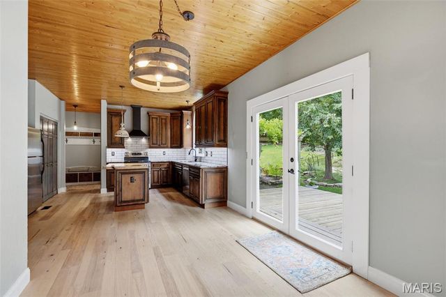 17269 Hilltop Ridge Drive, Eureka, MO 63025