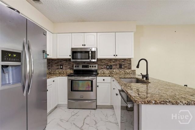 14 Sandy Pond Court, Savannah, GA 31419