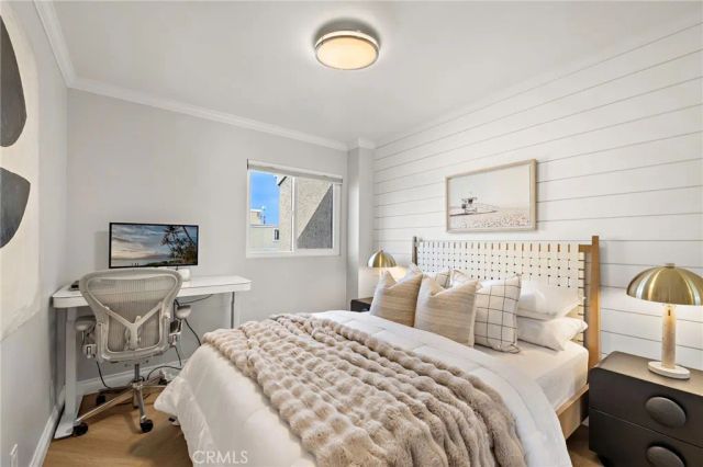 34 Starfish Court 12, Newport Beach, CA 92663