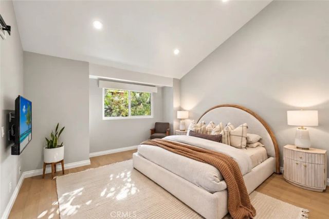 34 Starfish Court 12, Newport Beach, CA 92663