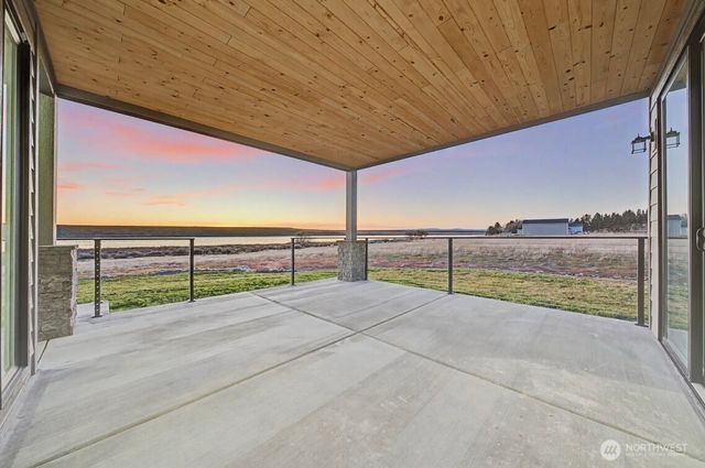 6988 Stonecrest Road NE, Moses Lake, WA 98837