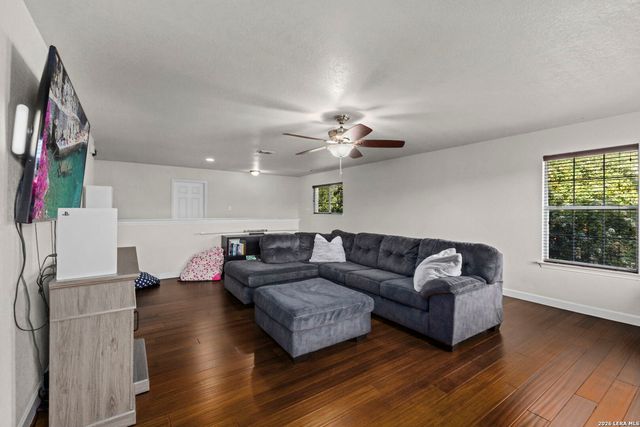 6521 Ashby Pt, Live Oak, TX 78233