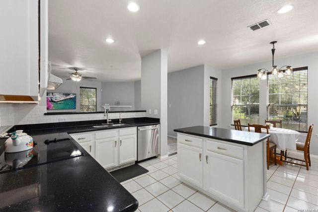 6521 Ashby Pt, Live Oak, TX 78233