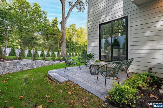 13 Fey Place, Oradell, NJ 07649