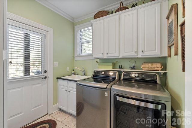 2379 Metcalf Drive, Sherrills Ford, NC 28673