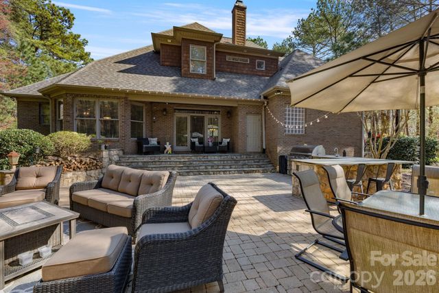 2379 Metcalf Drive, Sherrills Ford, NC 28673