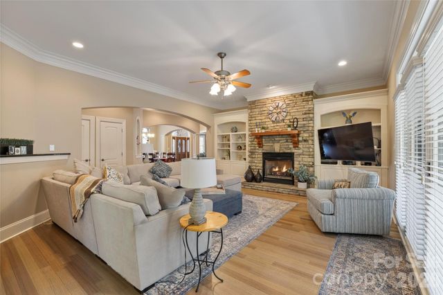2379 Metcalf Drive, Sherrills Ford, NC 28673