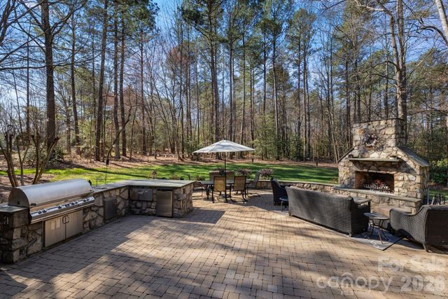 2379 Metcalf Drive, Sherrills Ford, NC 28673