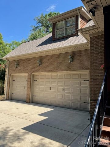 2379 Metcalf Drive, Sherrills Ford, NC 28673