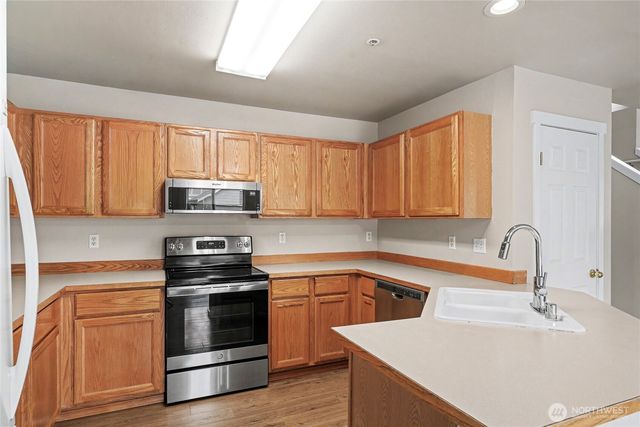 1421 Rooklidge Street, Dupont, WA 98327