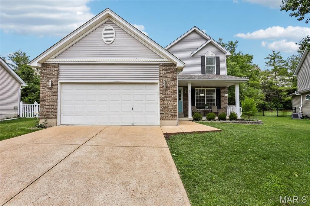 511 Winter Garden Drive, Fenton, MO 63026