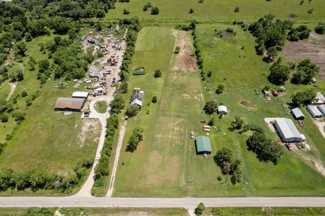 5531 County Road 435, Alvin, TX 77511
