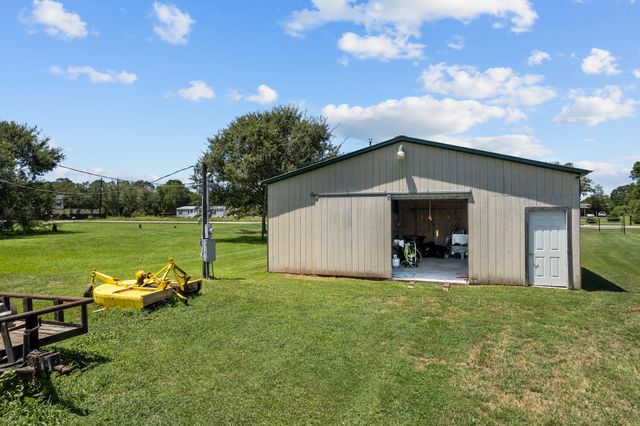 5531 County Road 435, Alvin, TX 77511
