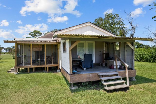 5531 County Road 435, Alvin, TX 77511