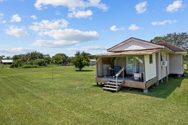 5531 County Road 435, Alvin, TX 77511