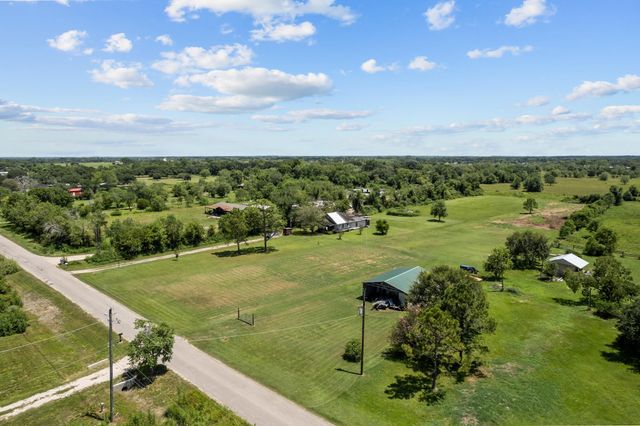 5531 County Road 435, Alvin, TX 77511