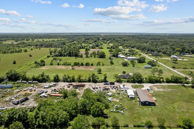 5531 County Road 435, Alvin, TX 77511