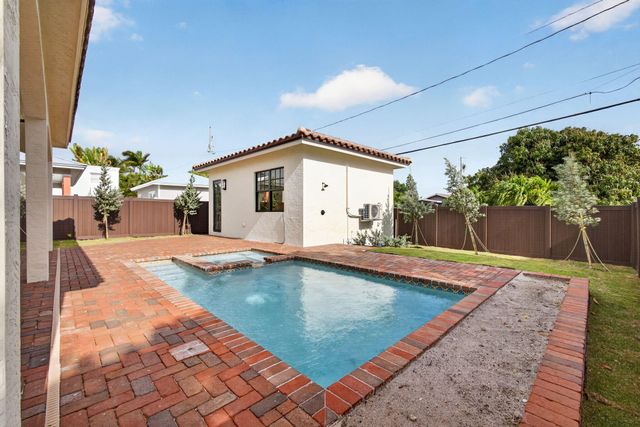 1013 Ardmore Road, West Palm Beach, FL 33401