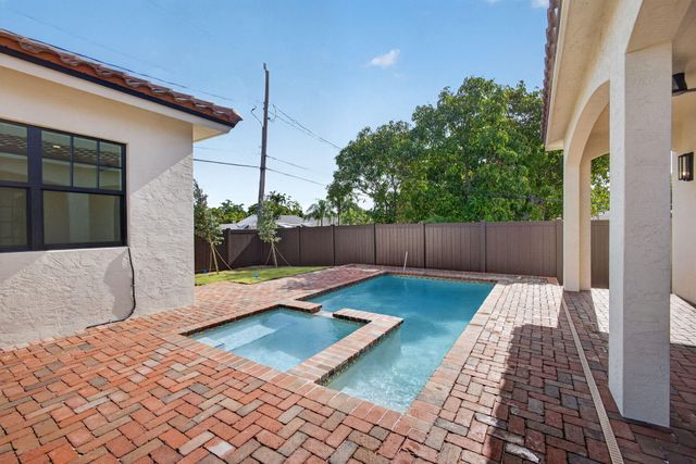 1013 Ardmore Road, West Palm Beach, FL 33401