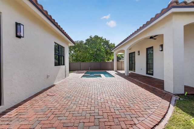 1013 Ardmore Road, West Palm Beach, FL 33401