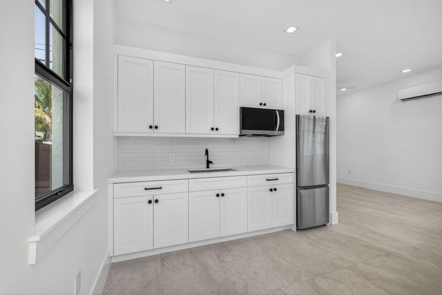 1013 Ardmore Road, West Palm Beach, FL 33401