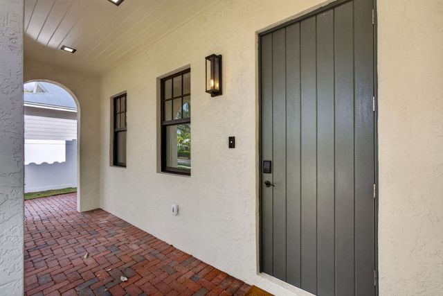 1013 Ardmore Road, West Palm Beach, FL 33401