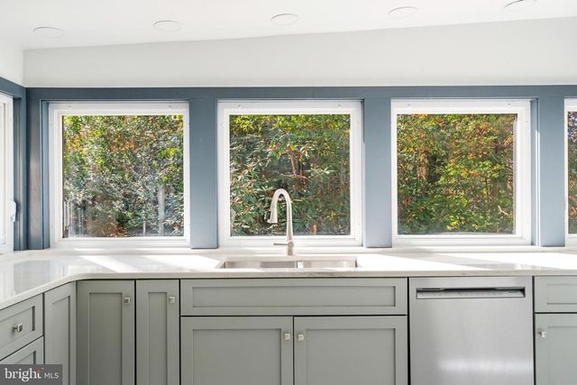 3211 PRICETOWN RD, Fleetwood, PA 19522