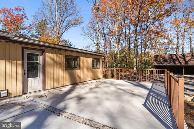 3211 PRICETOWN RD, Fleetwood, PA 19522