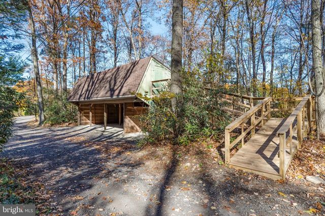 3211 PRICETOWN RD, Fleetwood, PA 19522