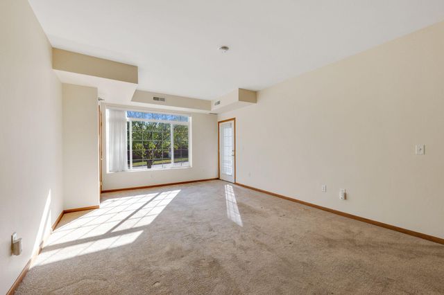 8200 W 33rd Street 222, Saint Louis Park, MN 55426