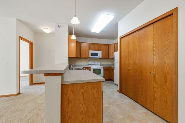 8200 W 33rd Street 222, Saint Louis Park, MN 55426