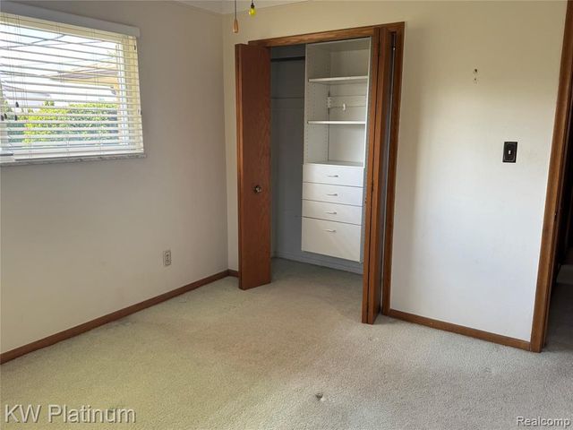 37351 Andrew Drive, Sterling Heights, MI 48312