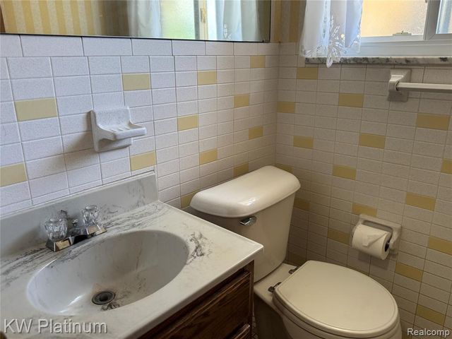 37351 Andrew Drive, Sterling Heights, MI 48312