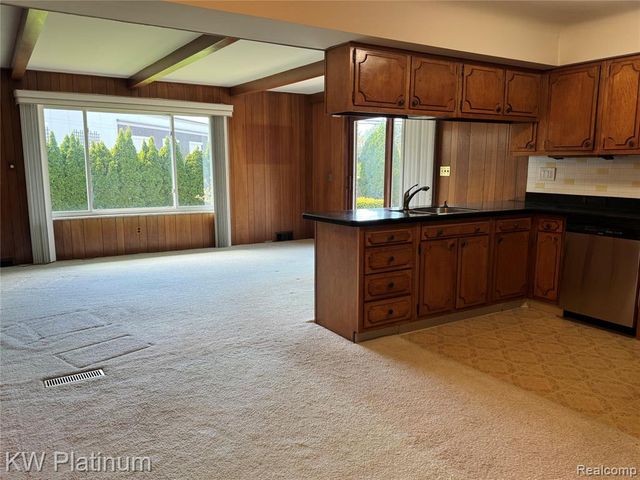 37351 Andrew Drive, Sterling Heights, MI 48312