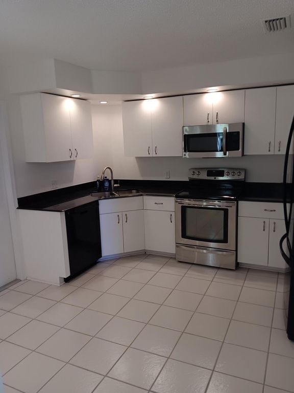 23157 Fountain View Drive E, Boca Raton, FL 33433