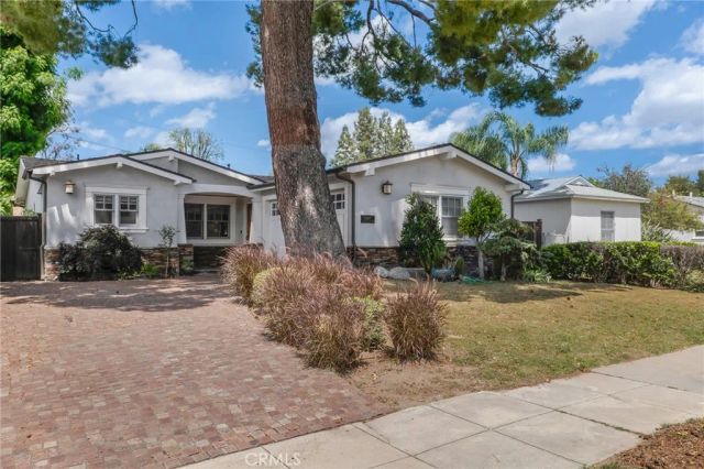 22107 San Miguel, Woodland Hills, CA 91364