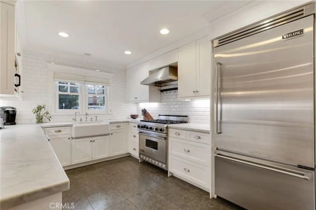 22107 San Miguel, Woodland Hills, CA 91364