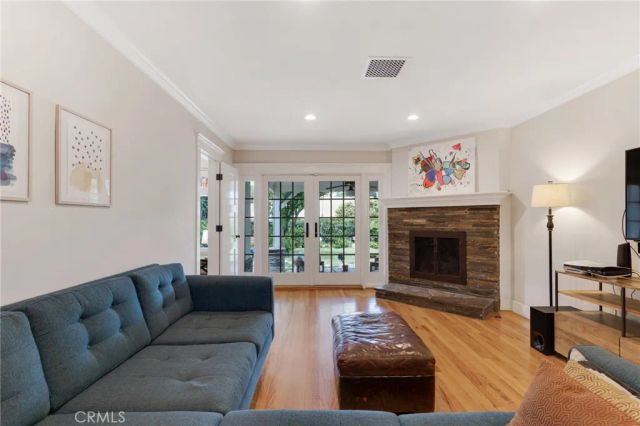 22107 San Miguel, Woodland Hills, CA 91364