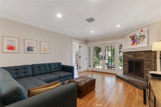 22107 San Miguel, Woodland Hills, CA 91364