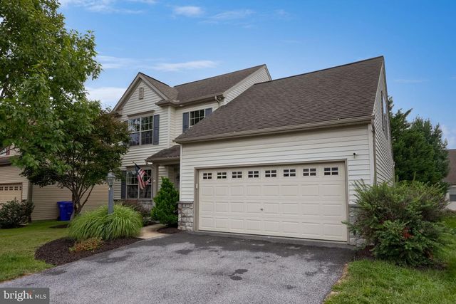 1314 HEATHERWOOD DR, Mount Joy, PA 17552