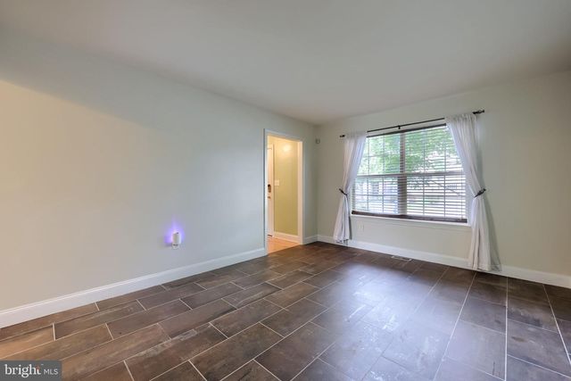 1314 HEATHERWOOD DR, Mount Joy, PA 17552