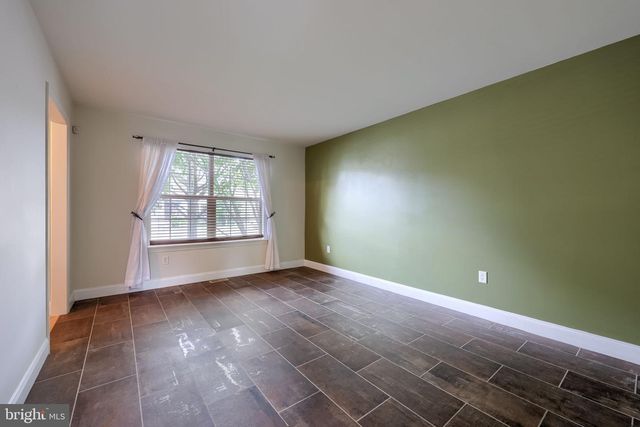 1314 HEATHERWOOD DR, Mount Joy, PA 17552