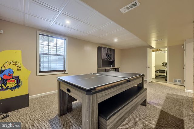 1314 HEATHERWOOD DR, Mount Joy, PA 17552