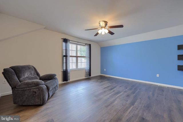 1314 HEATHERWOOD DR, Mount Joy, PA 17552